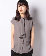 ベージュ