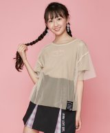 ベージュ