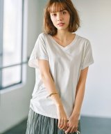 オフホワイト