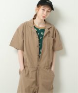 ベージュ