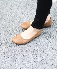 ELAMA/エラマ ELAMA ELAMA/エラマ 日本製 ラウンドトゥ 柔らか軽量フラットパンプス/husky/504104594