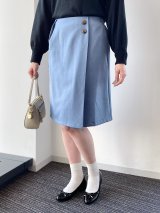 ブルー