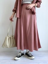 ピンク