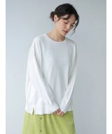 オフホワイト