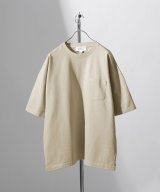 ベージュ