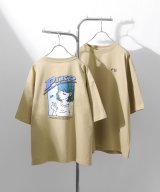 ベージュ