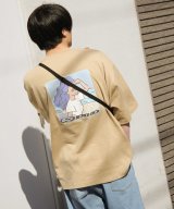 ベージュ
