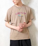 ベージュ