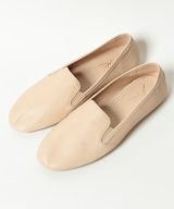 ベージュ