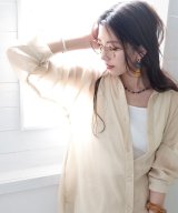 ライトベージュ