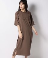 ダークブラウン