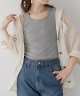 グレー