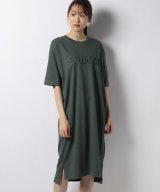 ダークグリーン