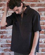 ブラック