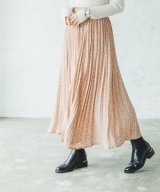 ピンク