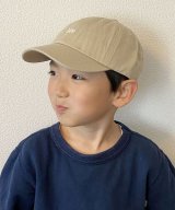 ベージュ