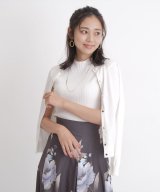 ホワイト