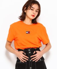 TOMMY JEANS/トミージーンズ TOMMY JEANS バッジロゴTシャツ/504188959