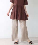 ベージュ