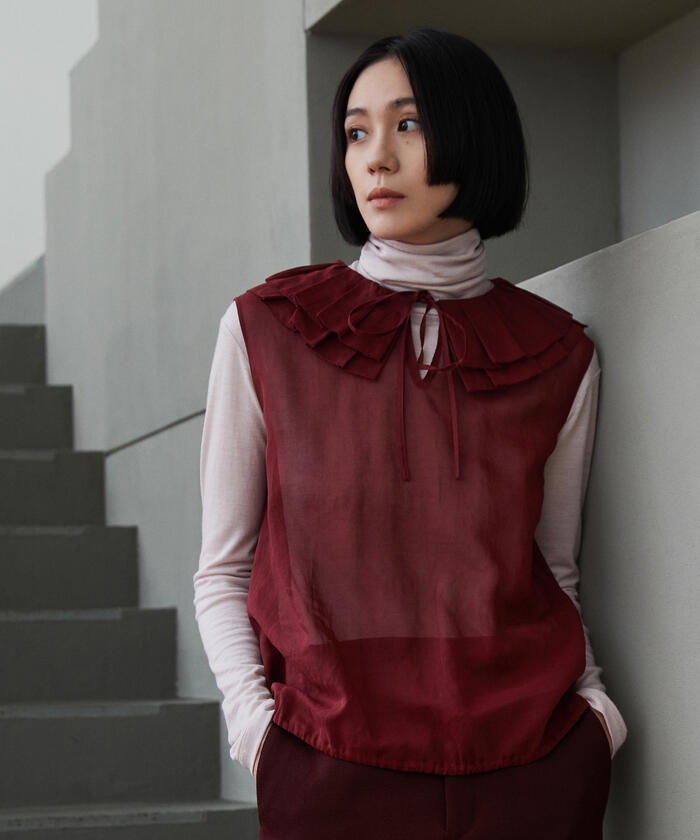 美品ヌキテパ　別注TOMORROWLAND　クロシェフリルカラー ブラウス 美品ヌキテパ 別注TOMORROWLAND クロシェフリルカラー ブラウス