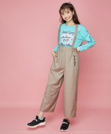 ベージュ