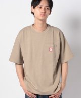 ベージュ