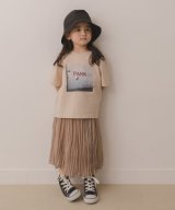 ベージュ