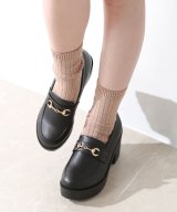 ブラック
