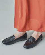 ブラック
