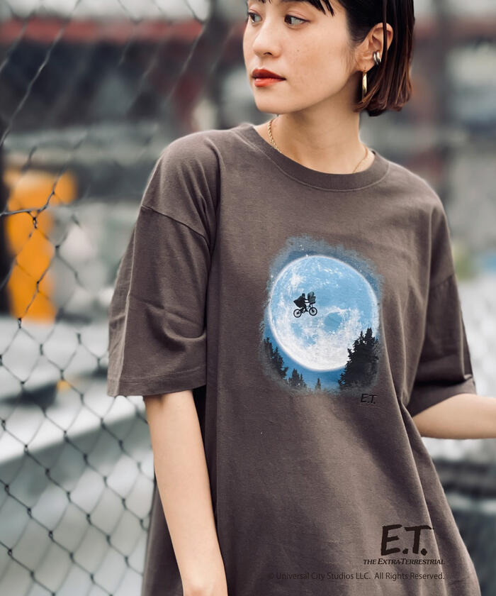 人気海外一番 E.T 映画 Tシャツ abubakarbukolasaraki.com