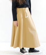 ベージュ