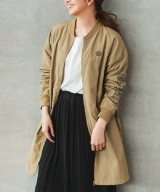 ベージュ