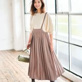 ベージュ