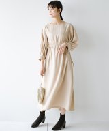 ライトベージュ