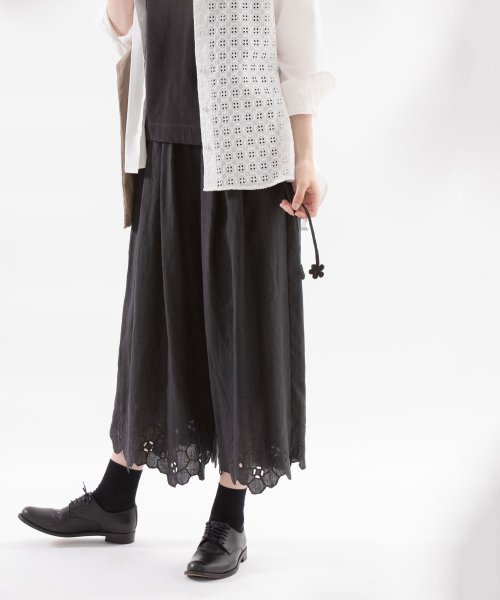 リネンカットワーク刺繍クロップドワイドPT