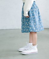 ライトブルー
