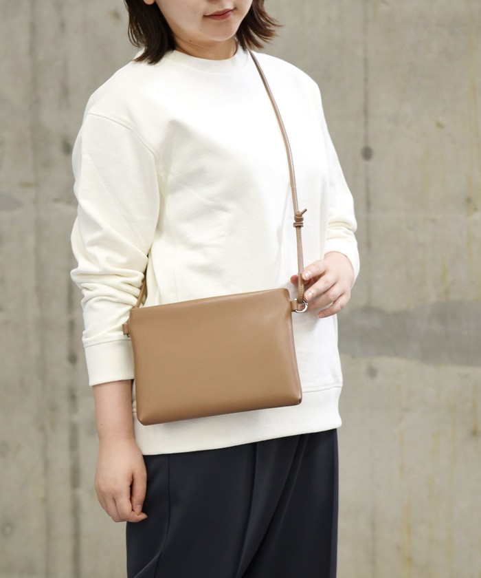WEB限定】SHIPS: 〈防水レザー〉ADVANCED LEATHER サコッシュ WEB限定】SHIPS: 〈防水レザー〉ADVANCED LEATHER サコッシュ