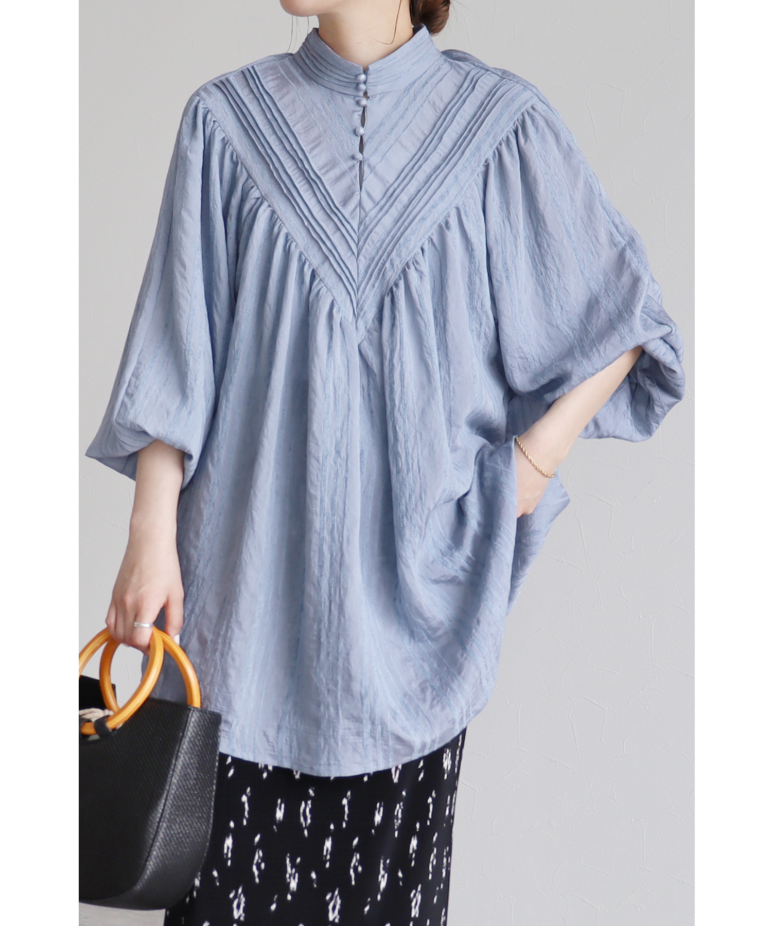 かぐれ（カグレ）の「ピンタックチュニックブラウス（Tシャツ