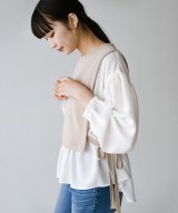 ベージュ