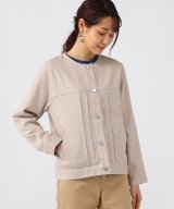 ベージュ