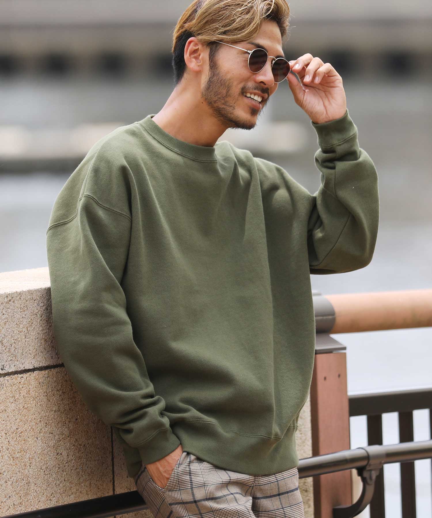 URBAN RESEARCH｜SUPER WIDE SWEAT CREW-NECK | Rakuten Fashion
