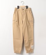 ベージュ