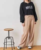 ベージュ