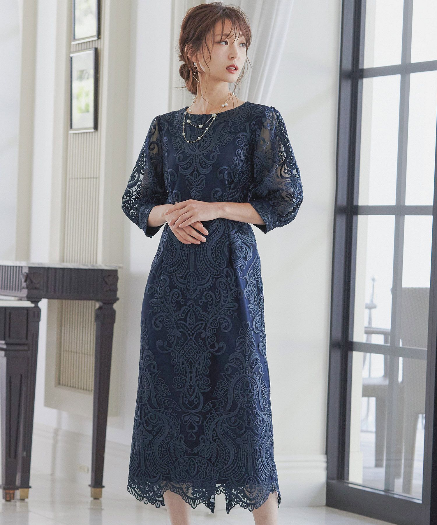 ニアナ niana 刺しゅうレース バックリボン タイトドレス