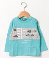 エメラルドグリーン