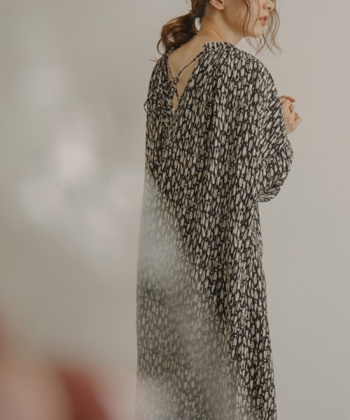 デシンプリントサイドスリットギャザーワンピース ジャイロ Jayro D Fashion