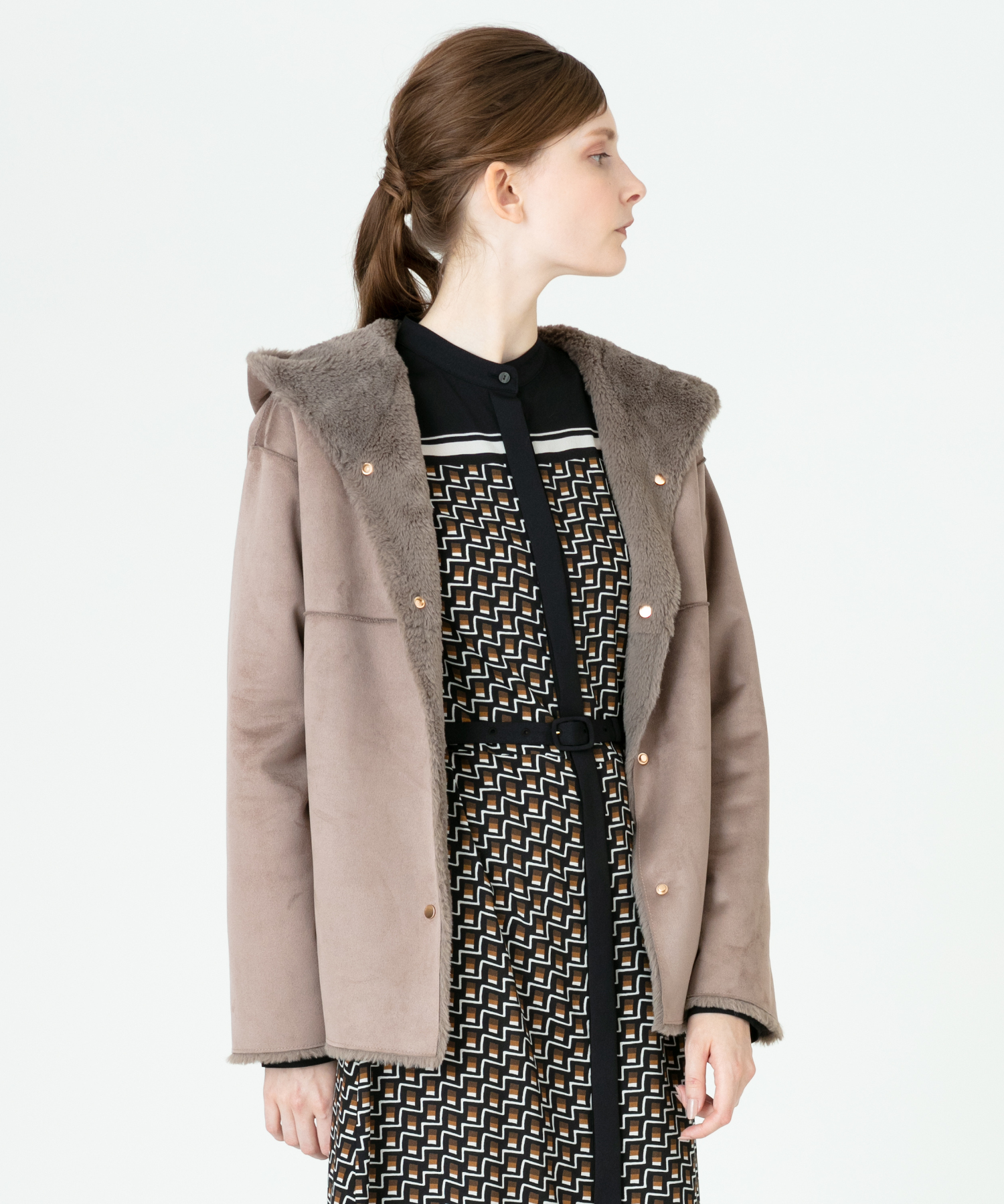 セール 50%OFF】リバーシブルムートンショートフーディー(504248617
