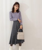 ブルー