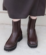 ブラウン