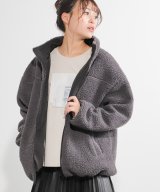 チャコールグレー